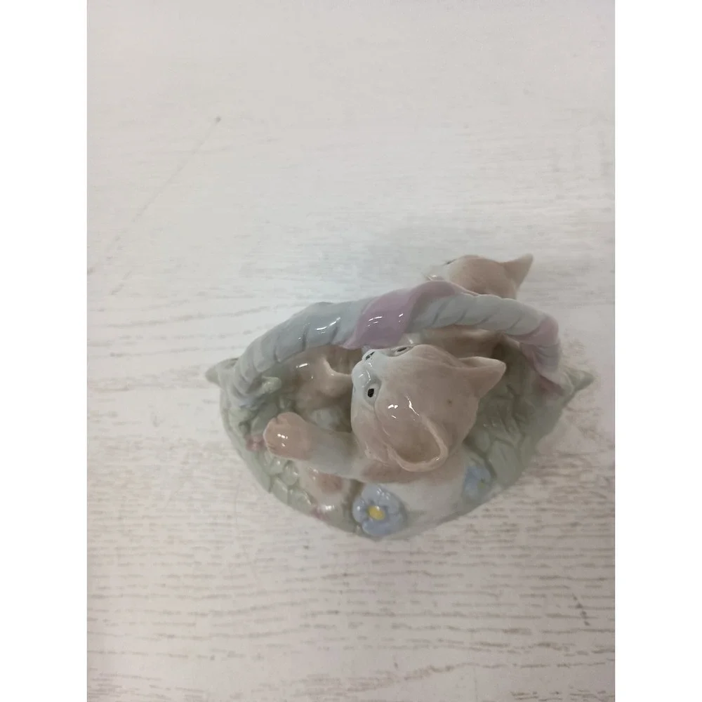 Vintage Enesco‎ Kittens In Basket Figurine Porcelain Pastel Cottagecore Decor